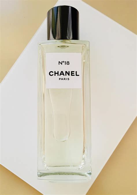 no 18 perfume